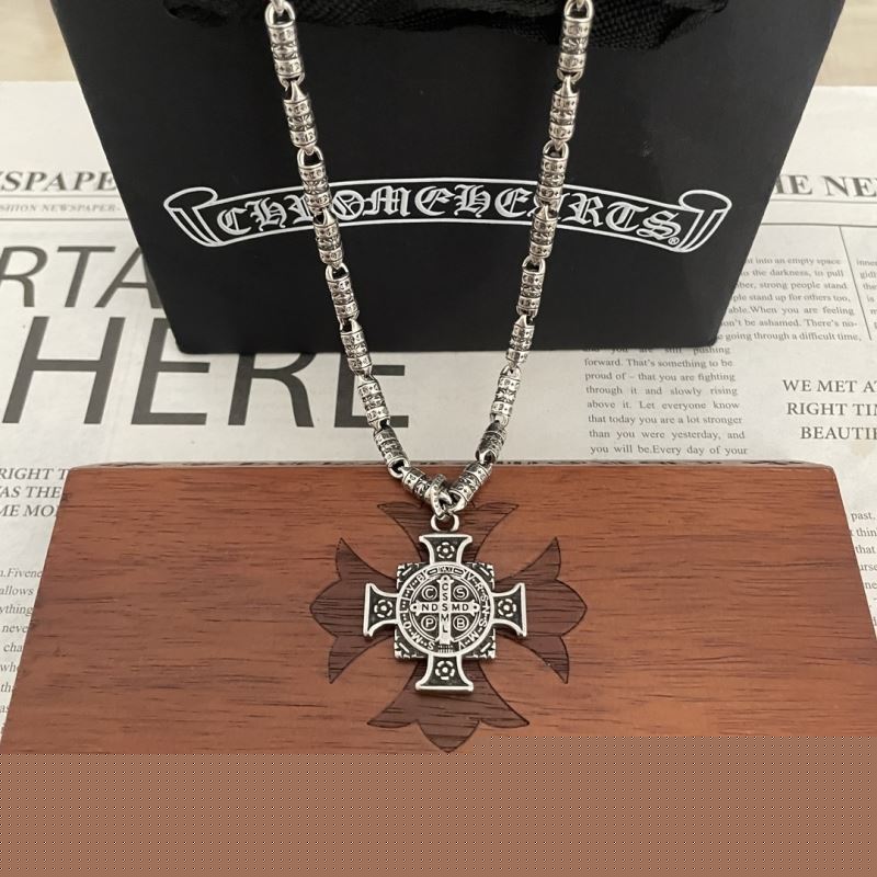Ch**me He**ts necklaces